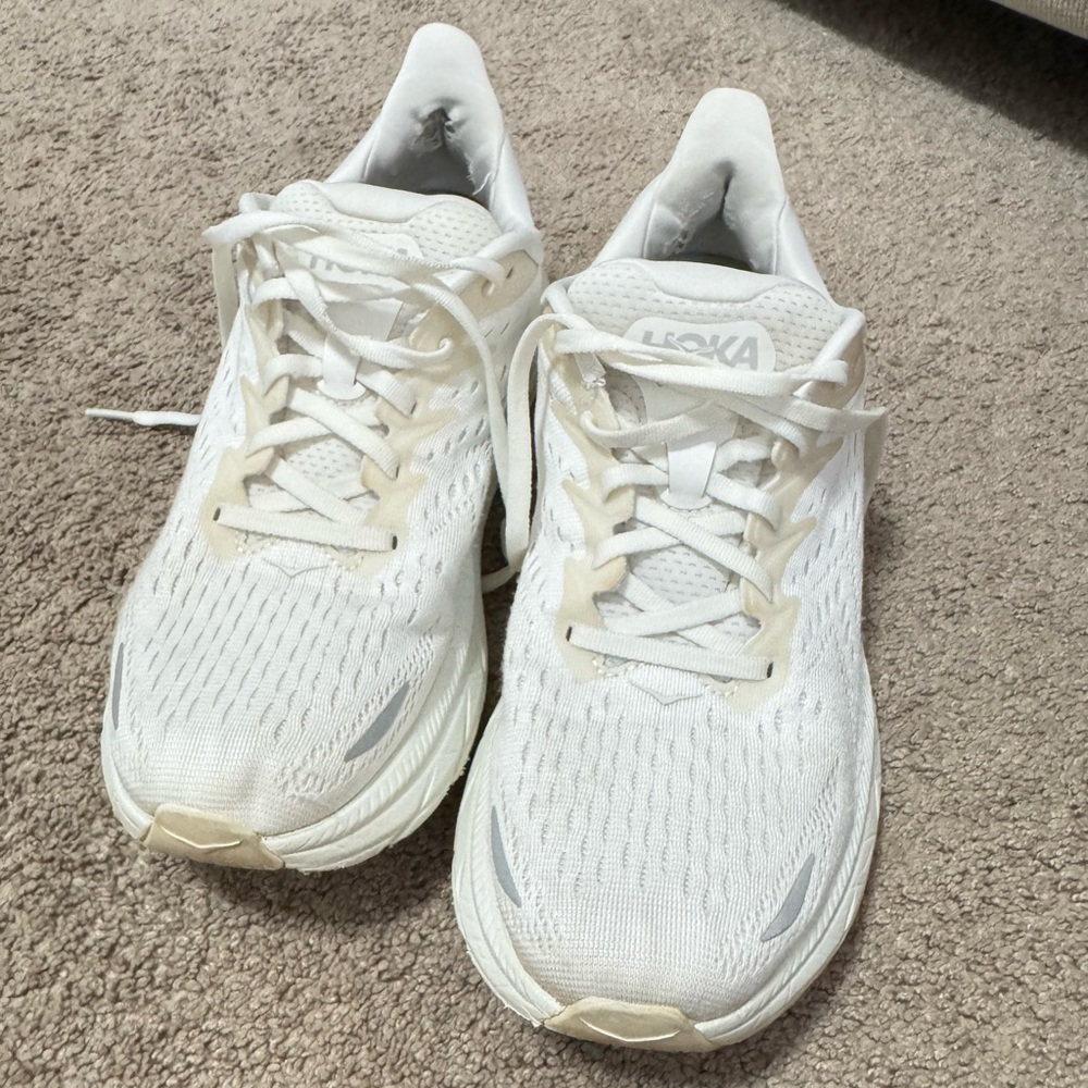 HOKA Women's Clifton 8